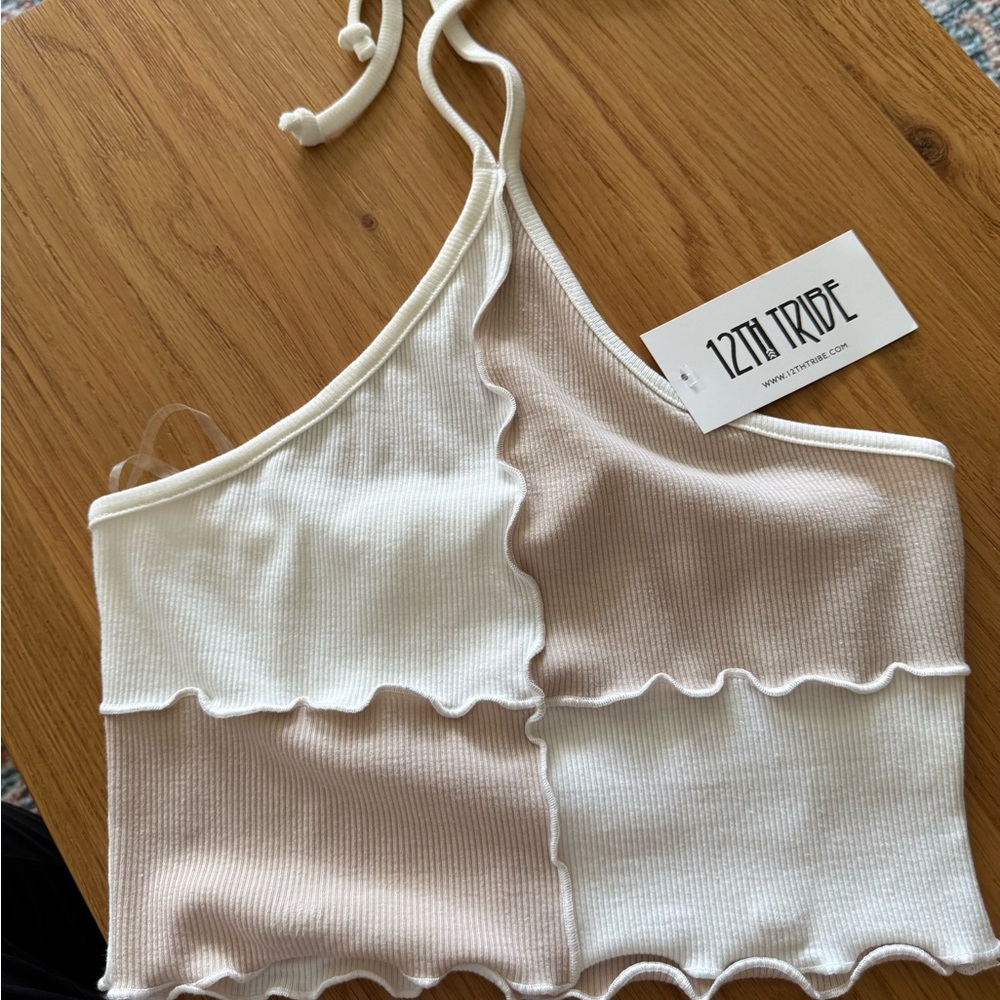 NWT Crop top beige and ecru